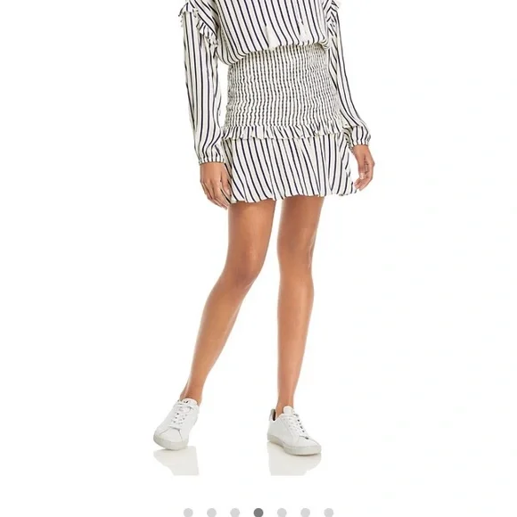 NWT Aqua smocked dress- size M - Picture 7 of 8